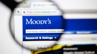 Moody’s: Θετικό βήμα η έξοδος στις αγορές - Αντιμέτωπη με πολλές προκλήσεις ακόμη η Ελλάδα
