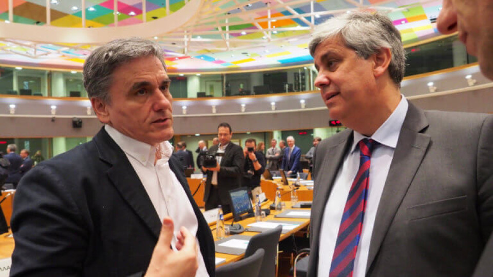Eurogroup: Πλώρη για τη δόση με… νέες απαιτήσεις από τους δανειστές