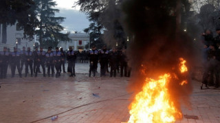 Αλβανία: Μικροσυμπλοκές αστυνομίας και οπαδών της αντιπολίτευσης