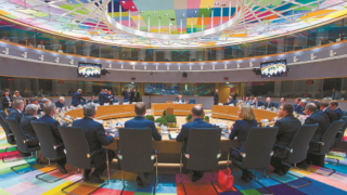 Έκτακτη Σύνοδος Κορυφής: Ο "γόρδιος δεσμός" της Ε.Ε. ζητά λύση