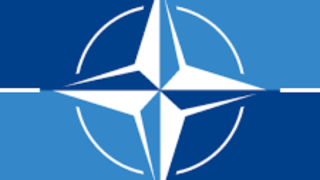 Η Βαρσοβία θεωρεί "επικίνδυνα" σχόλια του προέδρου Μακρόν για το ΝΑΤΟ