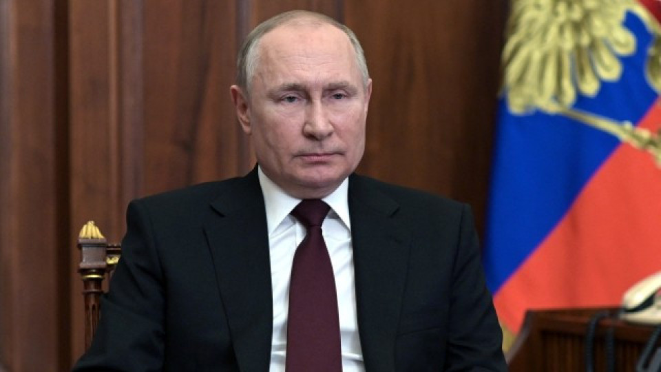 A Mysterious Late Night Meeting: Putin Suddenly Visits Kremlin