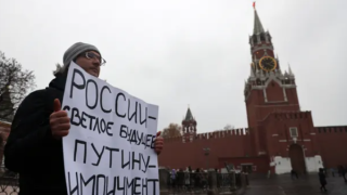 Fewer and Fewer Russians Support the War in Ukraine