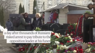 Navalny's Mother Pays a Visits to His Grave Acoompanied by His Mother-In-Low